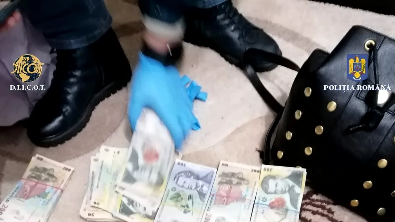 Două dintre cele mai puternice clanuri interlope din Capitală, destructurate de polițiștii antidrog/ 12 persoane arestate pentru trafic de droguri