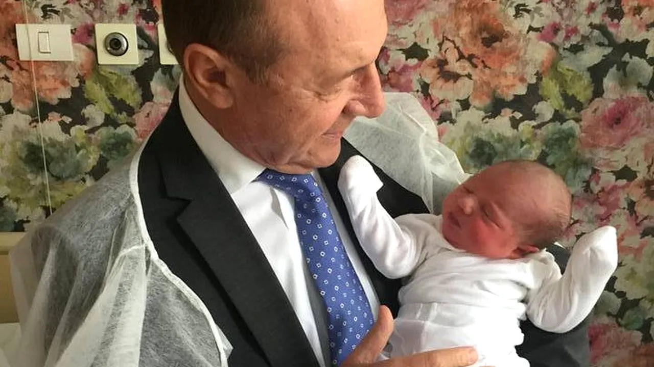 Elena Băsescu a născut o fetiță, anunță fostul președinte Traian Băsescu
