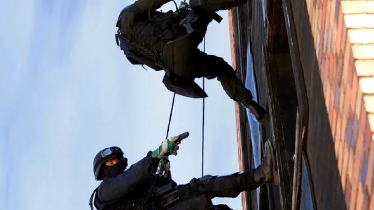 Exercițiu SRI la Ambasada Israelului. Scenariul: ostatici și o bombă lăsată într-un bagaj