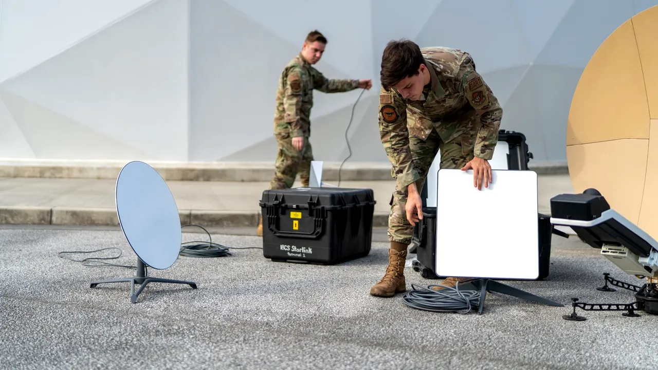 Mihailo Podoliak, consilier al preşedintelui Zelenski: ”SpaceX ar trebui SĂ ÎȘI ALEAGĂ TABĂRA: Ucraina sau Rusia”