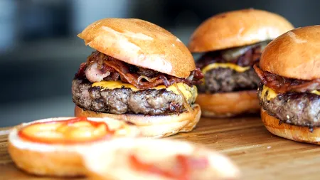 Cum a demisionat angajatul unui lanț de restaurante fast-food din SUA. Unii îl consideră „o legendă”