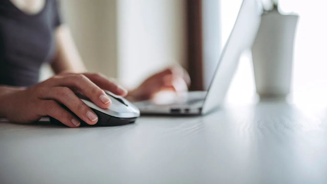 BestJobs. Numărul locurilor de muncă scoase pe piață continuă să crească. Care sunt domeniile în care se caută angajați