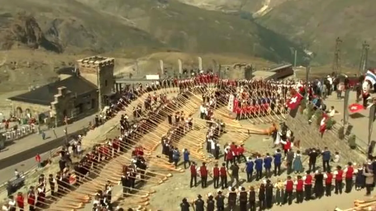 Un nou record mondial, stabilit de un ansamblu elvețian de cântăreți la bucium. VIDEO