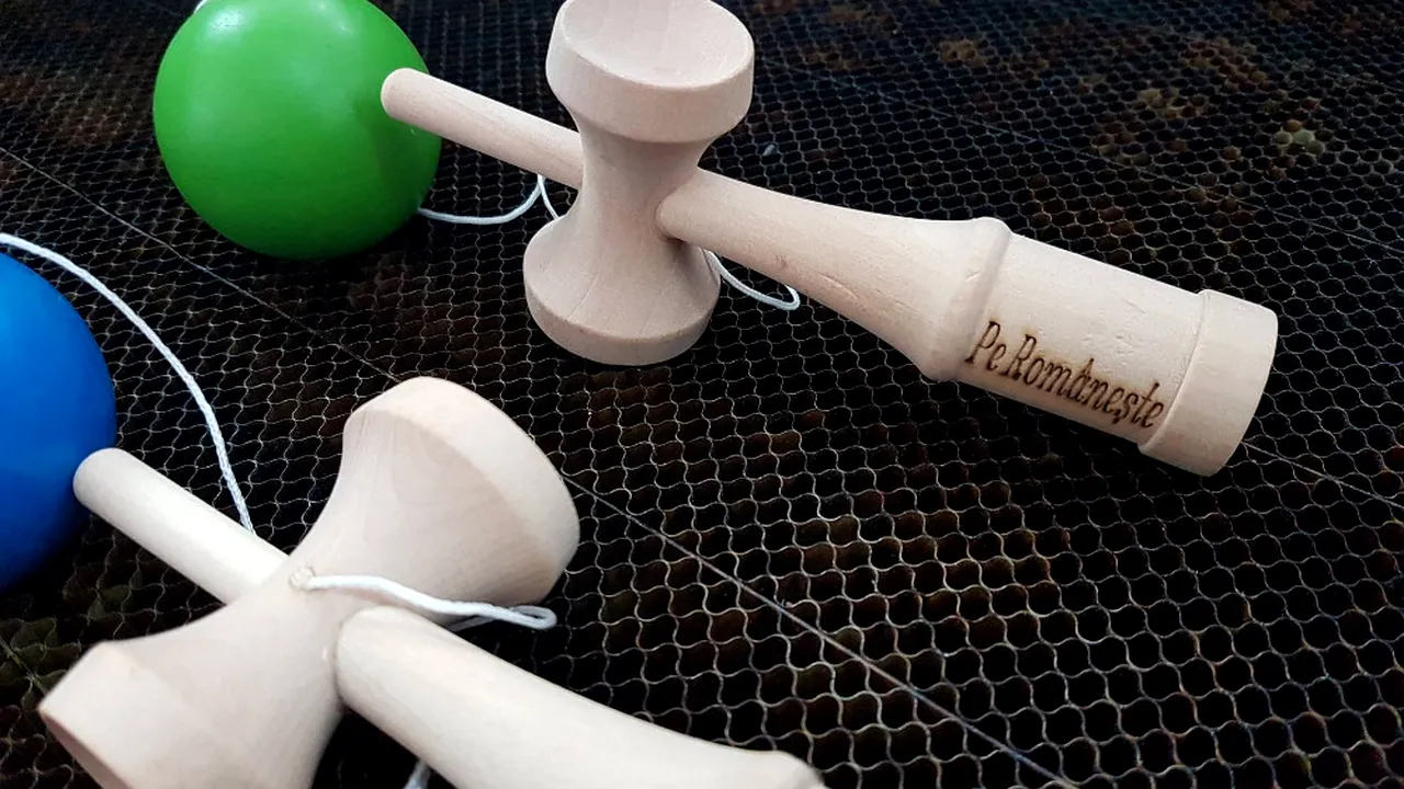 Jocul Kendama: ce este, de ce face bine la sănătatea copilului și cum se joacă