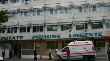 Medicul concediat după ce colegii au reclamat că i-a agresat fizic spune că va contesta decizia