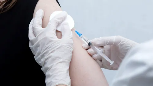 Germania anunță un vaccin pentru varianta Omicron a SARS-CoV-2