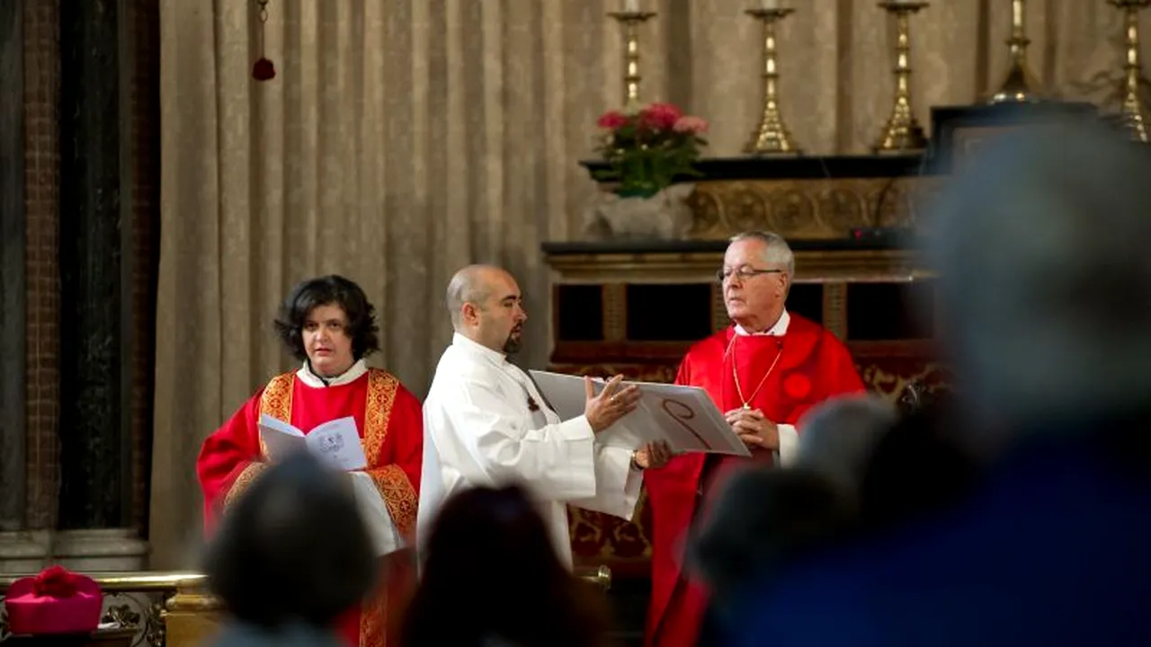 Un preot a stârnit revoltă în Italia, din cauza unui mesaj lipit în biserică