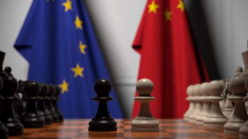 Comisia Europeană a suspendat ratificarea acordului economic cu China. Care este motivul