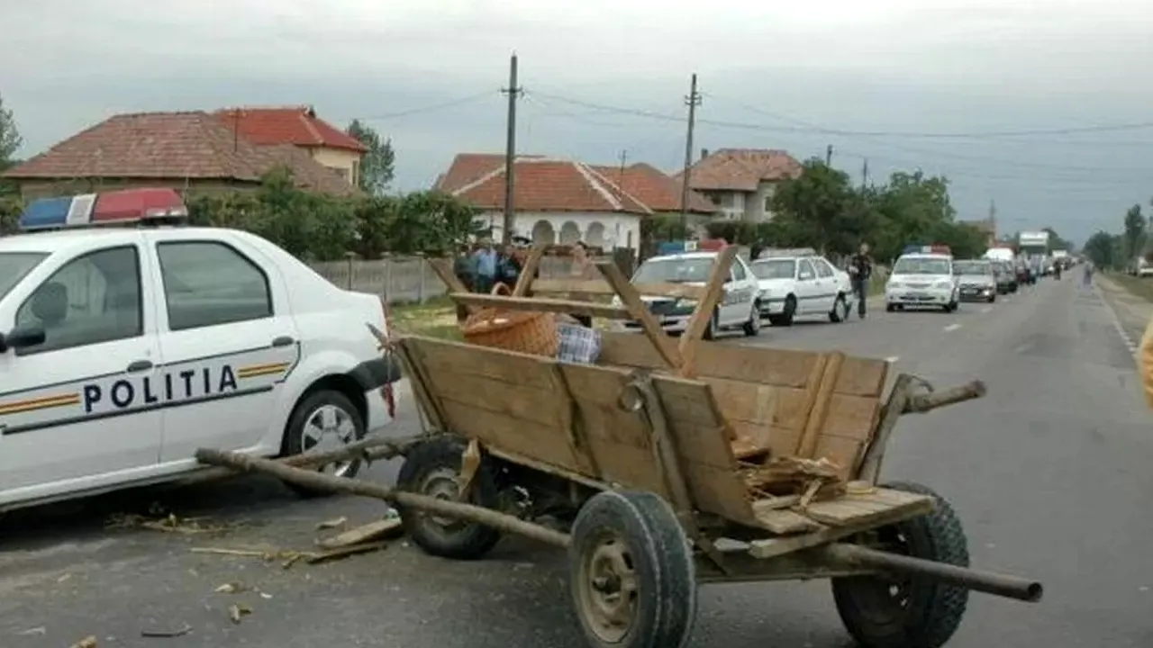 Pericol pe șosele, căruțele nesemnalizate. Drama unei mame care și-a pierdut băieții într-un astfel de accident