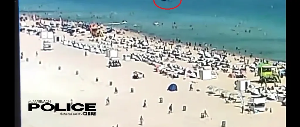 Un elicopter s-a prăbușit în Florida, la doar câțiva metri de turiștii aflați pe plajă. Imaginile au fost surprinse de camere | VIDEO