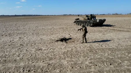 Un oficial ucrainean spune că un soldat rus și-a predat tancul pentru 10.000 de dolari