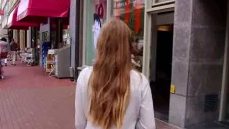 O belgiancă de 17 ani văzută în tribune la Campionatul Mondial din Brazilia a primit de la L'Oreal contractul vieții ei