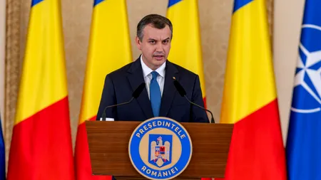 Eugen Tomac a fost luat la întrebări de protestatarul Marian Ceaușescu. Ce a spus premierul desemnat despre măsurile luate de Guvernul Bolojan