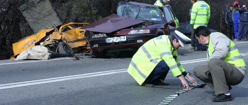 Două persoane rănite grav, după ce două mașini s-au ciocnit pe DN 1, în județul Alba