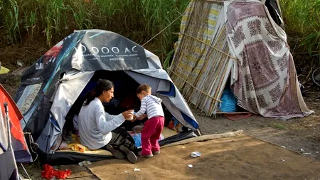 PE: Statele membre trebuie să oprească expulzarea ilegală a romilor și abuzurile Poliției contra lor