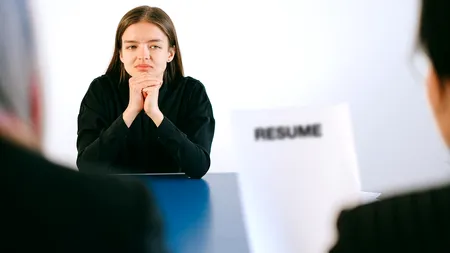Cu o rată record de ȘOMAJ în rândul tinerilor, România se confruntă cu o problemă aparte: „Vreau salariu 4.000 de lei și mâncare inclusă”