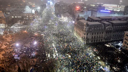 Manifestații anti-PSD în București și în țară. Zeci de mii de oameni, în marș de protest din Piața Universității la Parlament
