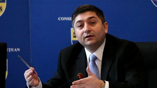 Șeful PNL Cluj vorbește despre „Spiritul Nebuniei” la Congresul PNL: Unde se termină logica și unde începe absurdul?