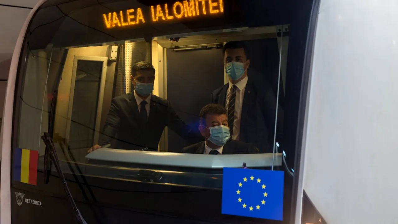 „Atenţie, urmează staţia Drumul Taberei!”. Prima zi pe magistrala M5, după nouă ani de așteptare (FOTOREPORTAJ)