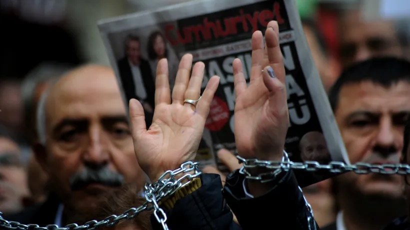 Doi profesori români, reținuți în Turcia pentru legături cu tentativa de lovitură de stat