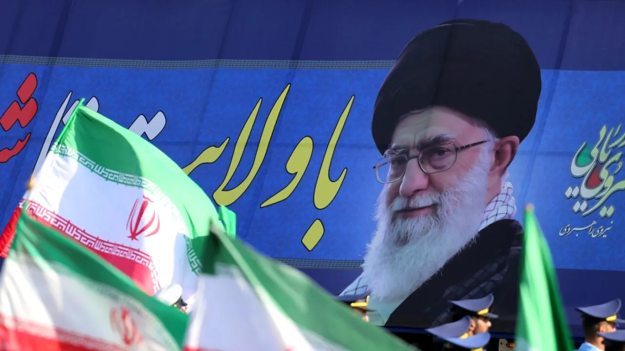 Ministrul Apărării din Israel l-a AVERTIZAT pe liderul suprem al Iranului cu privire la 