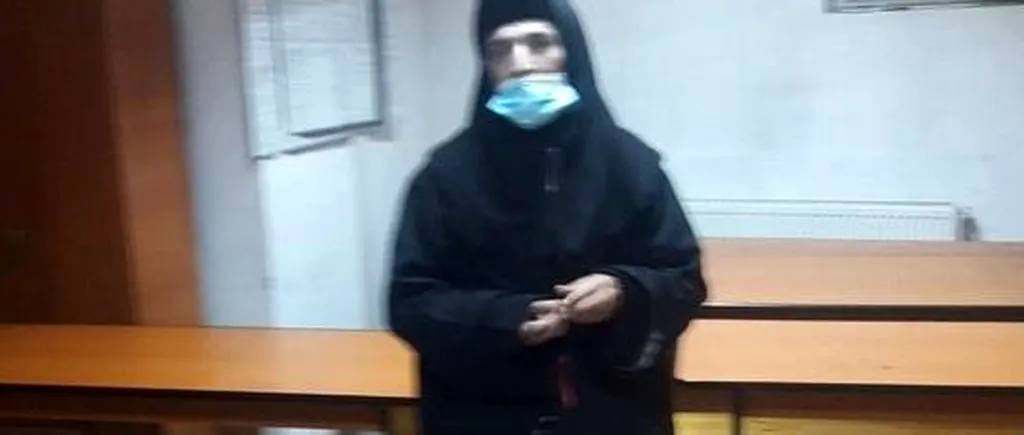 O „măicuţă suspectă” cerea bani oamenilor pe stradă, în Râmnicu Vâlcea. Surpriza pe care au avut-o poliţiştii când au condus falsa „măicuță” la secție