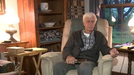 Un pensionar s-a îmbolnăvit de rabie după ce a fost mușcat de un liliac. Animalul își făcuse „culcuș
