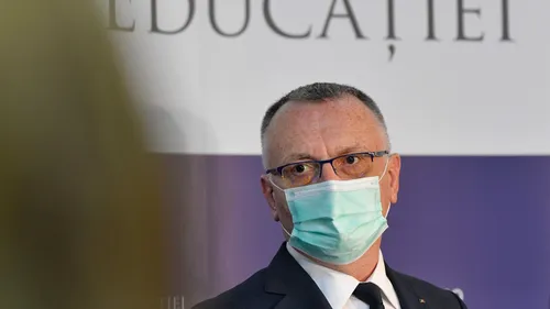 Ministrul Sorin Cîmpeanu, despre anularea testării gratuite în cabinetele școlare a elevilor printr-o adresă a Ministerului Sănătății: Este ilegal. S-a înlăturat acest neajuns