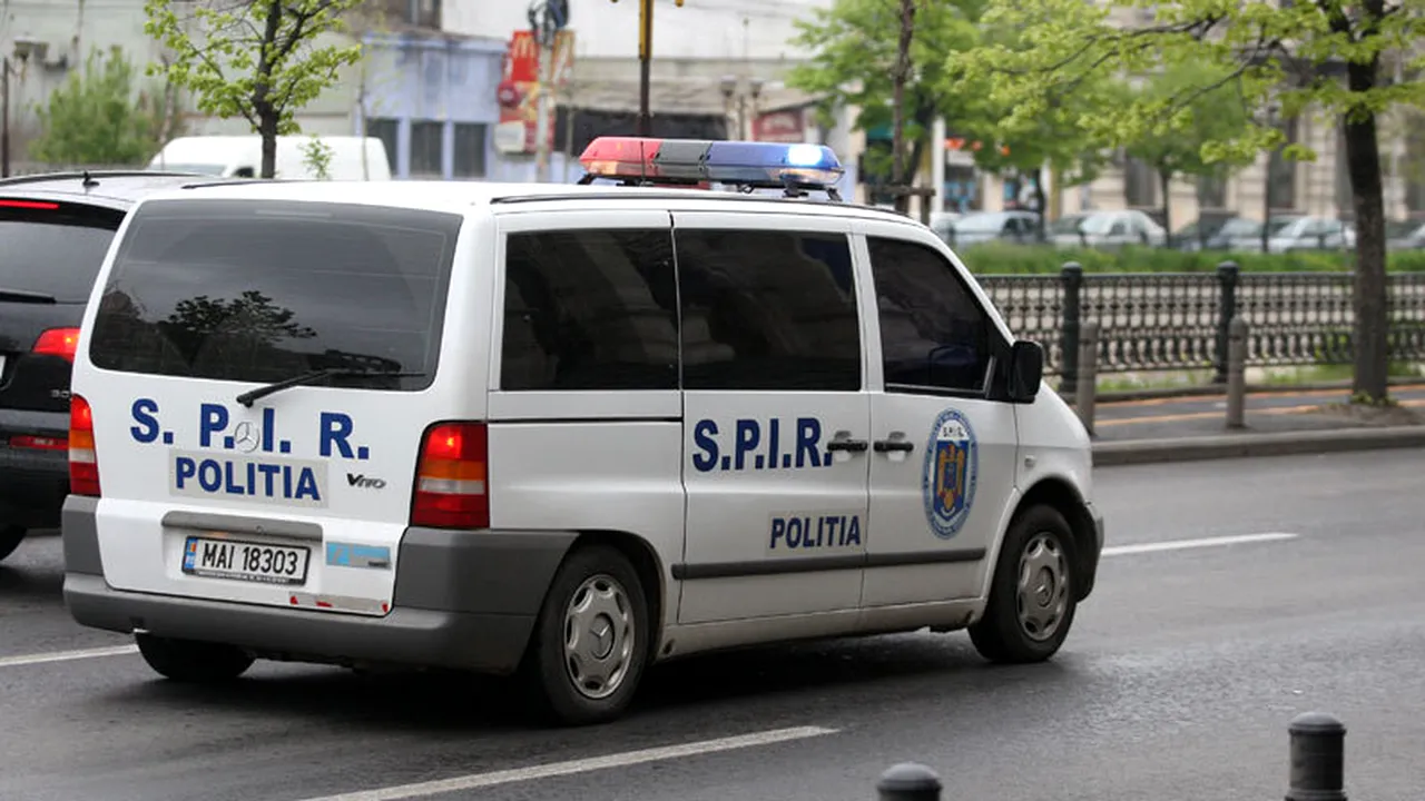 Trei persoane care vindeau ecstasy în Capitală, arestate preventiv 