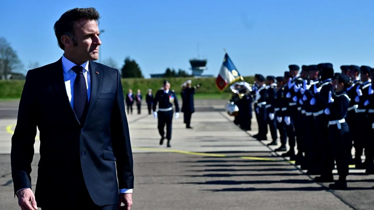 Emmanuel Macron anunță crearea a două noi unități de avioane Rafale pentru a consolida planul disuasiunii NUCLEARE