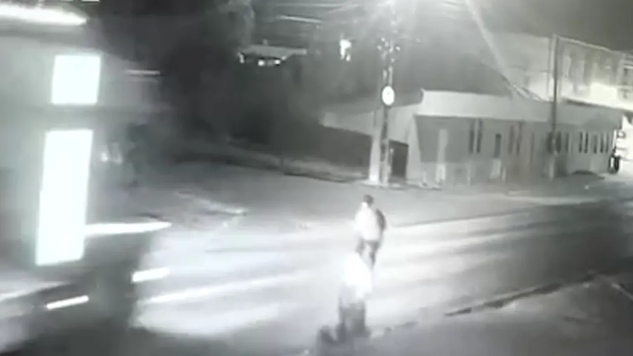 VIDEO | Accident grav în Galați: Un adolescent aflat pe bicicletă a fost lovit în plin de un TIR