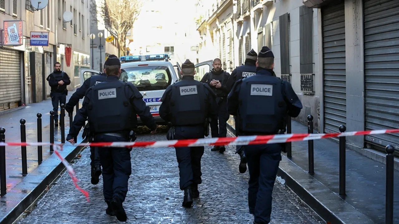 Trei islamiști reținuți în legătură cu atacurile de la Paris, eliberați la doar o zi, după 