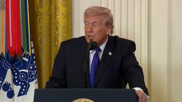 Trump, prima ieșire live după atacul din Iran: „Nu mă plictisesc. Putem continua oricât e nevoie”