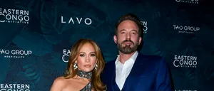 Ben Affleck, surprins, pentru prima dată, FĂRĂ verighetă! Actorul și Jennifer Lopez trăiesc în case difrerie de „câteva săptămâni”
