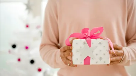 Cadouri creative pentru bărbați sau ce-și doresc bărbații cu adevărat?