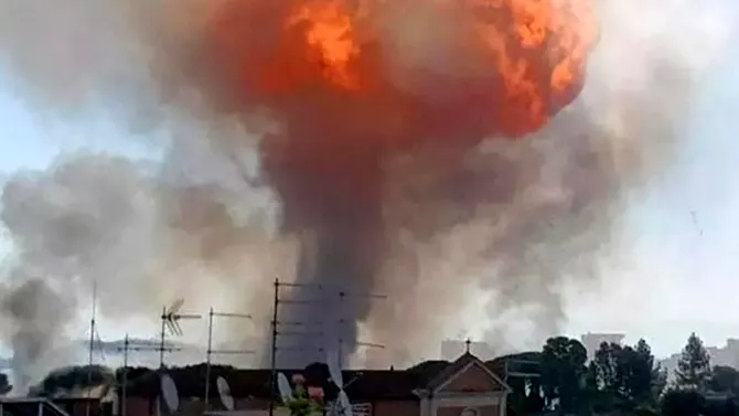 Zeci de persoane au fost rănite după o EXPLOZIE produsă la o benzinărie din Roma. Trei oameni sunt în stare gravă