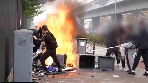 Scene dramatice la protestele elevilor din Franța. Un adolescent de 15 ani a rămas fără o mână în timp ce ridica o grenadă în fața unui liceu din Lens