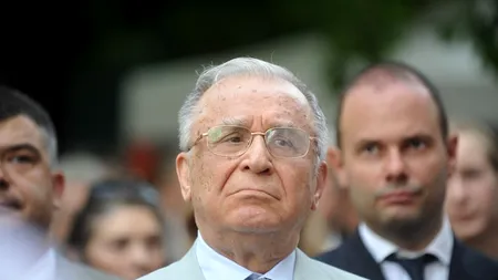 REFERENDUM 2012. Iliescu: Singura concluzie onorabilă pentru Băsescu ar fi să plece, să-și dea singur demisia