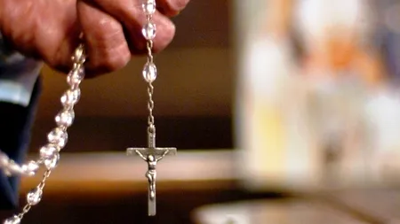 Biserica a lansat HOTLINE-ul pentru exorcizare la Milano