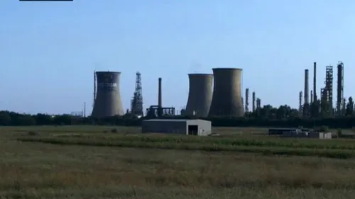 Nivel crescut al radiațiilor în zona fostei rafinării Astra din Ploiești. Materialul contaminat a fost ridicat