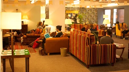 Cafeneaua unde indiferent cât mănânci sau bei, prețul rămâne același