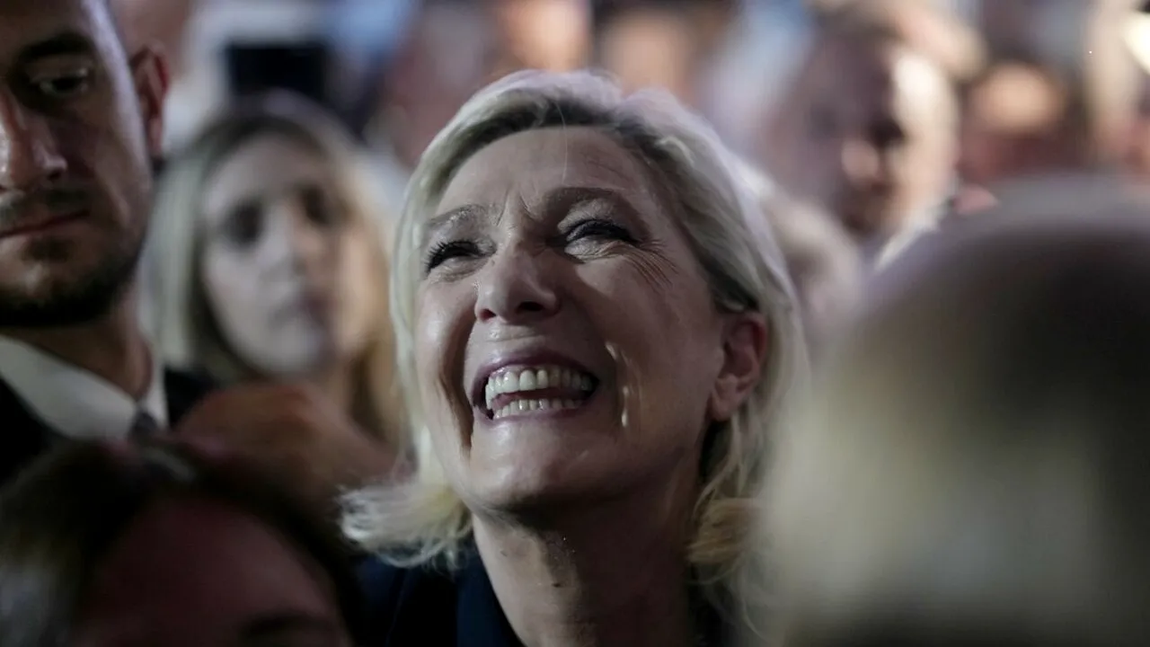 Partidul lui Le Pen câștigă primul tur al alegerilor legislative în FRANȚA. Rivalii vor să formeze un front anti extrema-dreaptă