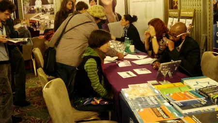 De ce caută universitățile străine studenți români și ce le oferă tinerilor noștri pentru a pleca din România