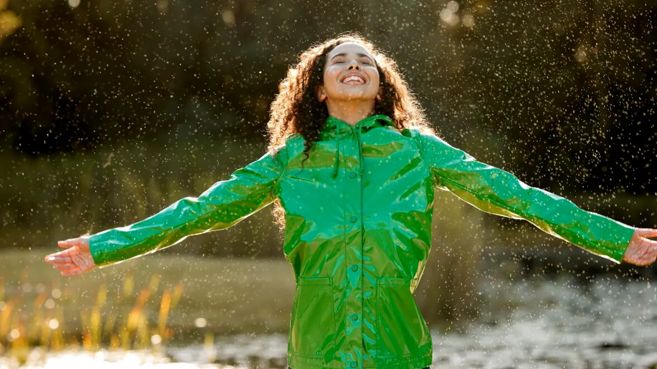 De ce plâng oamenii de fericire: știința din spatele lacrimilor de bucurie