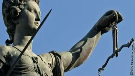 Cei aproape 9.000 de membri ai Baroului București aleg, duminică, decanul instituției