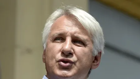 Teodorovici reacționează după ce școlile din București au fost deschise și luni: „Unde nu-i cap... vai de #Anisie!” - FOTO