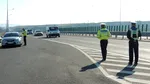 Șofer din Buzău, amendat de aceiași polițiști care l-au escortat la spitalul unde își ducea tatăl mușcat de câine. Ce amendă a primit pentru viteza de 180 km/h