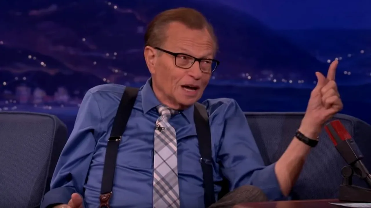 8 ȘTIRI DE LA ORA 8. Cunoscutul moderator de televiziune Larry King, infectat cu COVID-19! Jurnalistul a fost internat de urgență în spital