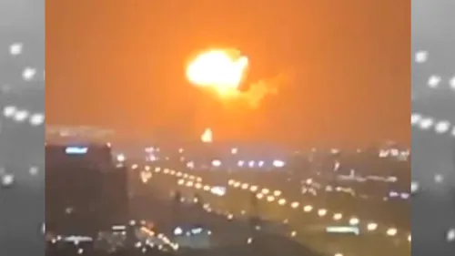VIDEO | Explozie violentă în principalul port din Dubai, urmată de un incendiu