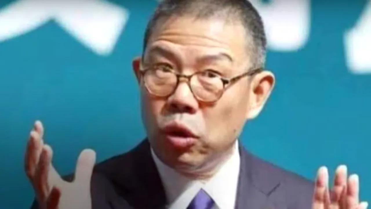 Un chinez a devenit multimiliardar în câteva luni, după ce a listat două afaceri la bursă / Zhong Shanshan îmbuteliază apă și va produce un vaccin anti-COVID!